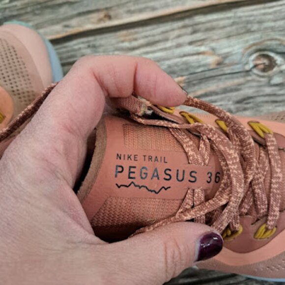 Nike Women's Pegasus Trail Running Shoes Sneakers Women's size 8 salmon peach - Picture 6 of 7